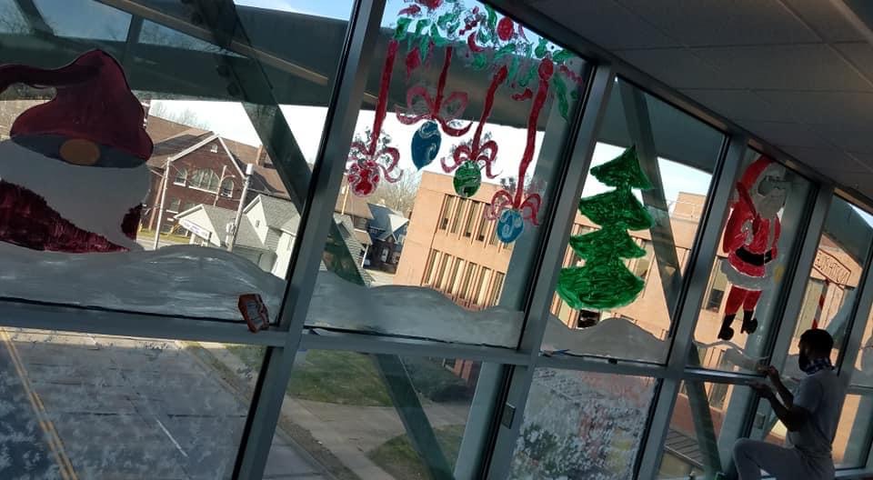 WGH Art Students Bring Holiday Cheer to the City